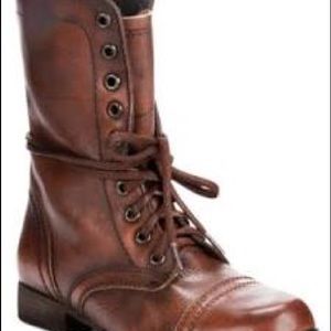 Steve Madden *stellar condition* combat boots